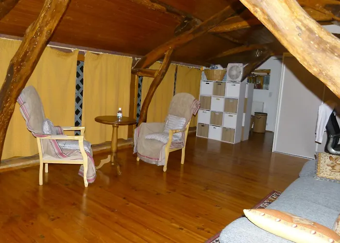 Dans Maison Typique Gersoise Ornezan